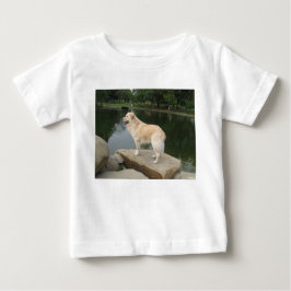 Camiseta De Bebé A Dog At A Pond