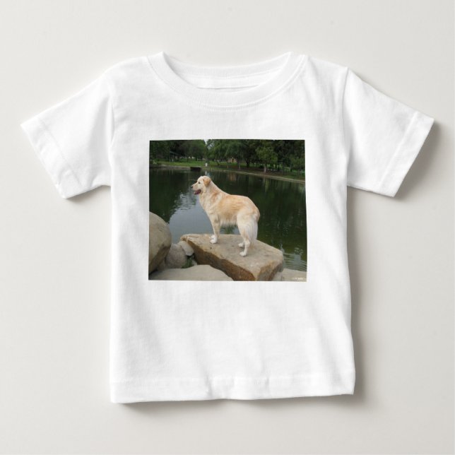 Camiseta De Bebé A Dog At A Pond (Anverso)