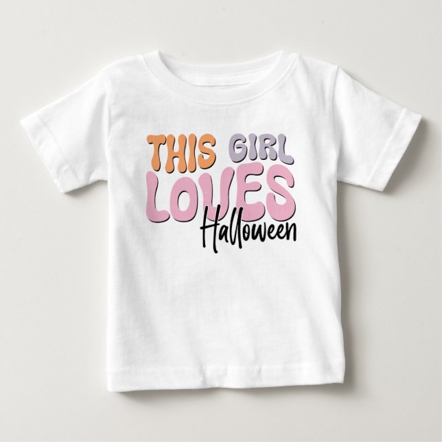 Camiseta De Bebé A este Chica le encanta Halloween (Anverso)