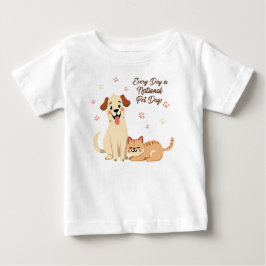 Camiseta de bebé adorable con perro y gato