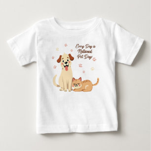 Camiseta de bebé adorable con perro y gato