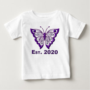 Camiseta De Bebé Adorablemente Lindo “Est. 2020 Mariposa Morada”