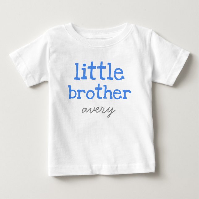 Camiseta De Bebé Agregar un nombre Texto azul Pequeño Hermano (Anverso)