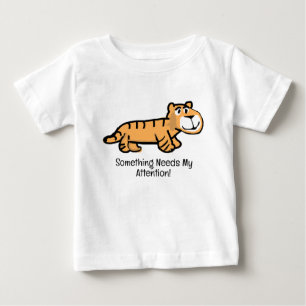 Camiseta De Bebé Algo necesita mi atención