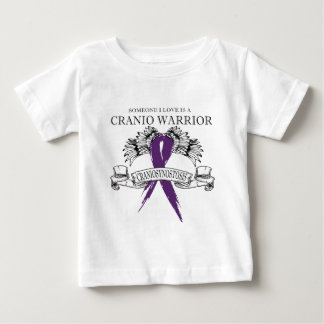 Camiseta De Bebé Alguien a quien amo tiene a Cranio