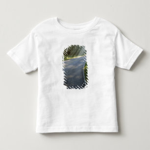 Camiseta De Bebé Amanecer a través de la niebla junto al río Green