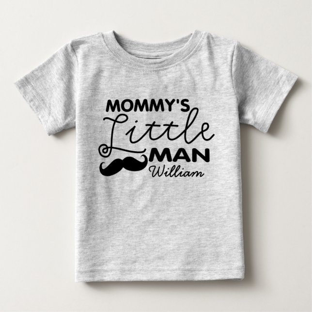 Camiseta De Bebé Añadir nombre al pequeño hombre de mamá (Anverso)