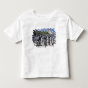 Camiseta De Bebé Antiguos pilares de piedra en Chichén Itza. Centra
