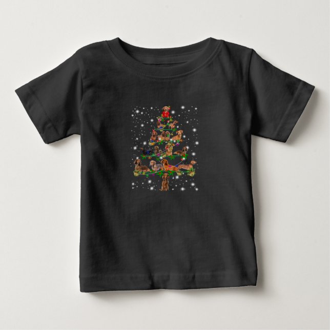 Camiseta De Bebé Árbol navideño de Dachshund cubierto por linterna (Anverso)