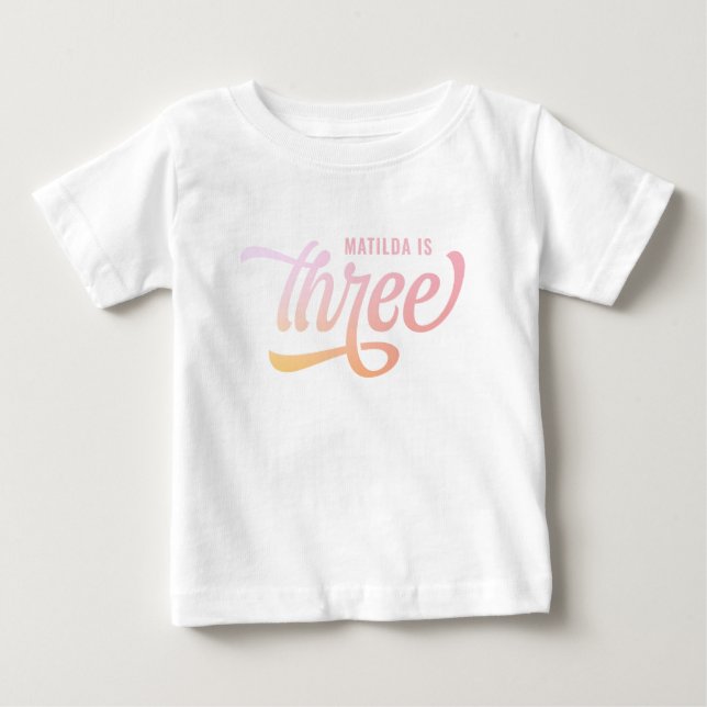 Camiseta De Bebé Arcoiris de verano tres regalo de cumpleaños (Anverso)