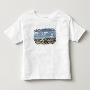 Camiseta De Bebé Arquitectura colorida de la ciudad, Narsaq,