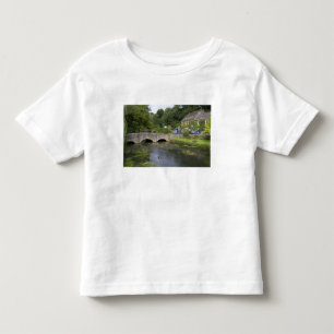 Camiseta De Bebé Arroyo de truchas en el pueblo de Bibury,