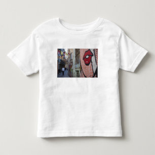 Camiseta De Bebé Arte callejero en la calle Calle de la Libertad