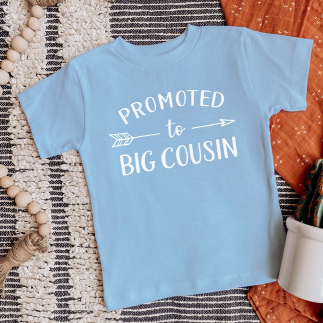 Camiseta De Bebé Ascendido a Primo Grande Familia Correspondiente (Subido por el creador)