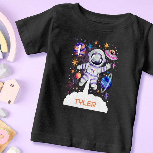 Camiseta De Bebé Astronauta en el espacio exterior con planetas y u (Astronaut in Outer Space with Planets and a Rocket Baby T-Shirt)