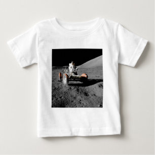 Camiseta De Bebé Astronauta en el Rover lunar durante la misión Apo