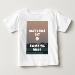Camiseta De Bebé Atardecer dorado con buenos deseos de día y noche