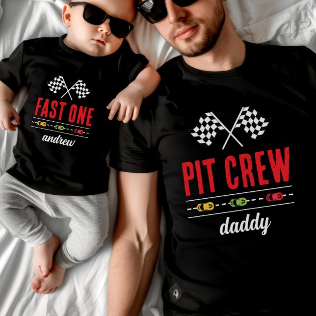 Camiseta De Bebé Auto de Carrera Negro Baby Fast One (Subido por el creador)