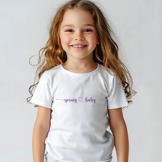 Camiseta De Bebé Baby Shower de impresión violeta de bebé primavera (Spring Baby Violet Print Baby Shower Baby T-Shirt)