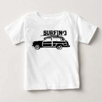 Camiseta De Bebé Bebé que practica surf