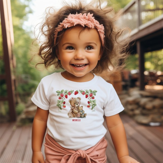 Camiseta De Bebé Berry First Strawberry and Bear Birday (Subido por el creador)
