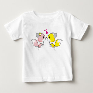 Camiseta De Bebé Besada de la pareja de Fox con corazoncitos en la 