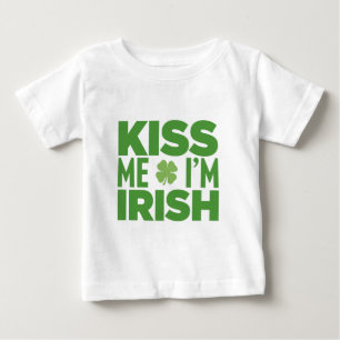 Camiseta De Bebé Béseme que soy el día de St Patrick del irlandé