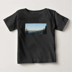 Camiseta De Bebé Bosque montañoso rocoso del norte