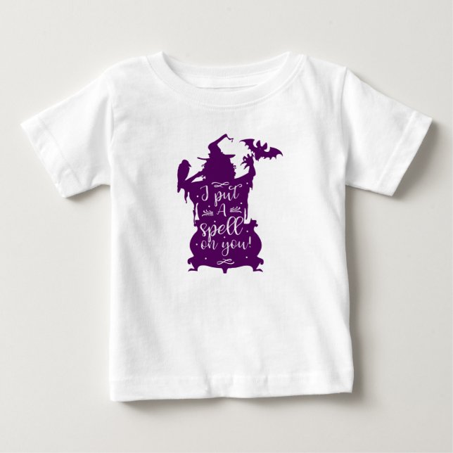 Camiseta De Bebé Bruja de Halloween le pongo un hechizo a Divertida (Anverso)