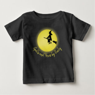 Camiseta De Bebé Bruja Voladora de Halloween Caprichosa Luna Llena