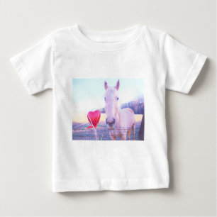 Camiseta De Bebé Caballo amarillo y corazón rojo