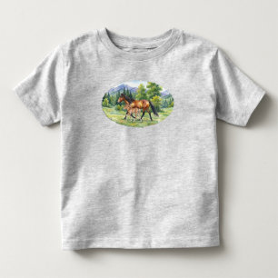 Camiseta De Bebé Caballo islandés Sola y potro en prado de montaña 