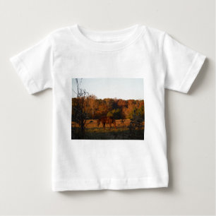 Camiseta De Bebé Caballo rojo marrón, bosque otoñal.