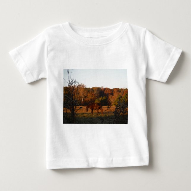 Camiseta De Bebé Caballo rojo marrón, bosque otoñal. (Anverso)