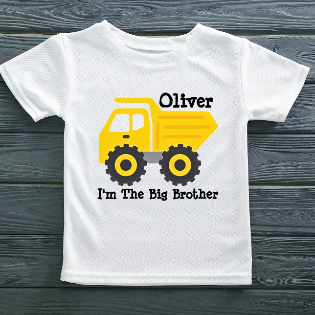 Camiseta De Bebé Camión de volquete amarillo personalizado de Gran  (Personalized Big Brother Kids Yellow Dump Truck Toddler T-shirt)