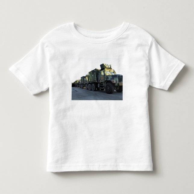 Camiseta De Bebé Camiones armados sentados en el muelle de Morehead (Anverso)