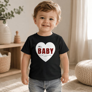 Camiseta De Bebé Camiseta moderna personalizada para bebé con coraz