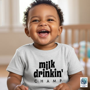 Camiseta De Bebé Campeón Divertido de Bebedor de Leche