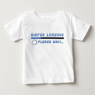 Camiseta De Bebé Cargando pañales, espere
