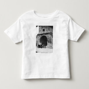 Camiseta De Bebé Carro que espera antes del pórtico de la catedral