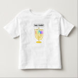 Camiseta De Bebé Channukah feliz Menora/Chanukia<br><div class="desc">hanuka, hannuka, hannukah, hanukah, hannukkah, Jánuca, chanuka, channuka, channukah, chanukah, channukkah, chanukia del chanukkah, chanukkia, hanukia, hanukkia, menora, mennora, día de fiesta del menorra, días de fiesta, judíos, judaísmo, "Jánuca feliz", cara feliz", candelabros, felices, channukah, hannuka, Jánuca, hanuka, chanuka, chanukkah, chanukah, channuka, "channukah feliz", sameach, sameach del chag, menora, menorah,...</div>