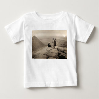 Camiseta De Bebé Chicas Flapper Amanecer Pirámide de Keops, Egipto