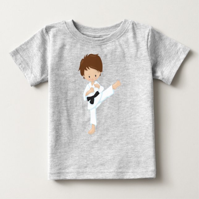 Camiseta De Bebé Chico Karate, Chico Lindo, Cabello Marrón, Cinturó (Anverso)