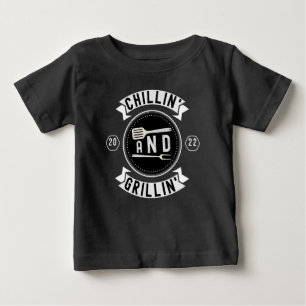 Camiseta De Bebé Chillin y Grillin Funny Outdoor Summer BBQ