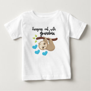 Camiseta De Bebé Colgante hacia fuera con el onsie de la abuela