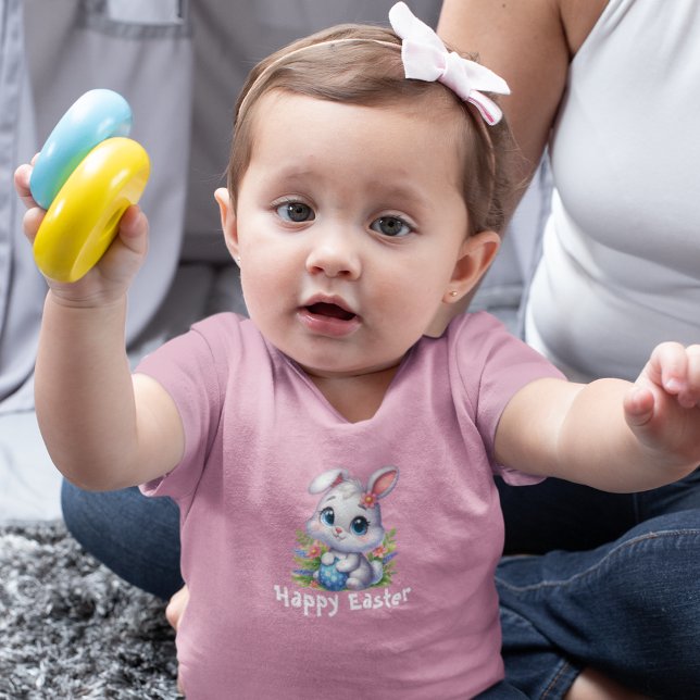 Camiseta De Bebé Conejito blanco de Pascua con huevo (Subido por el creador)