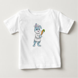 Camiseta De Bebé Conejo como Cocinar con zanahoria