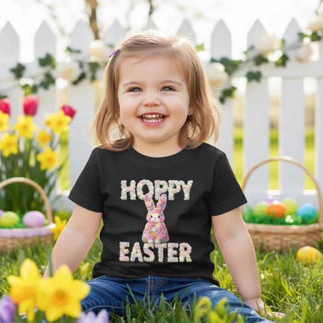 Camiseta De Bebé Conejo de Flor Dulce Fiesta de Pascua (Sweet Flower Bunny Rabbit Easter Holiday Baby T-Shirt by Ricaso. A cute Hoppy Easter design)