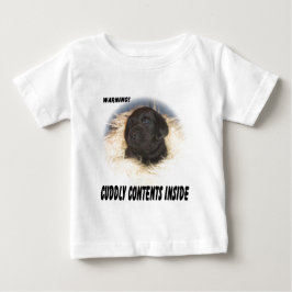 Camiseta De Bebé Contenido mimoso del perrito negro del laboratorio