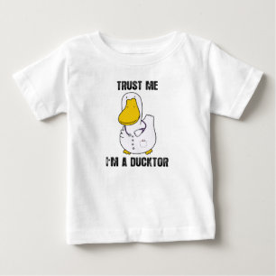 Camiseta De Bebé Créeme, soy un Médica de pato sardínico gracioso d